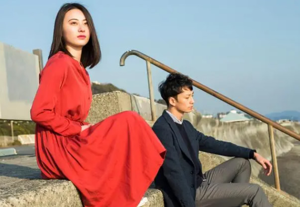 夫妻间缘尽前的六个征兆有三个以上就离了吧