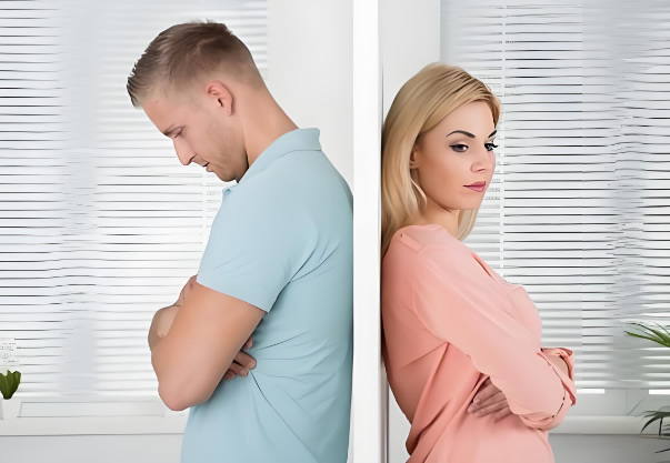 男人出轨离异女净身出户也要离婚如今却反悔