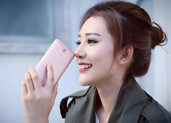 女孩婚姻很幸福却有件恶心事，打算带进坟墓