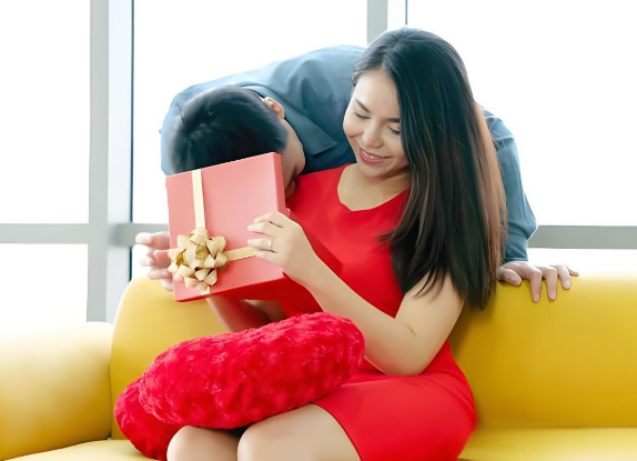 短短几句话就把千万夫妻的婚姻现状讲得透透